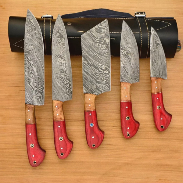 damascus steel knives set in Georgia.jpg