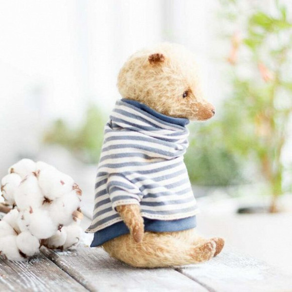 pattern-teddy-bear-with-sweater-cm.jpg