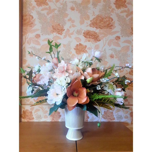 beige-silk-magnolia-anemones-centerpiece-8.jpg