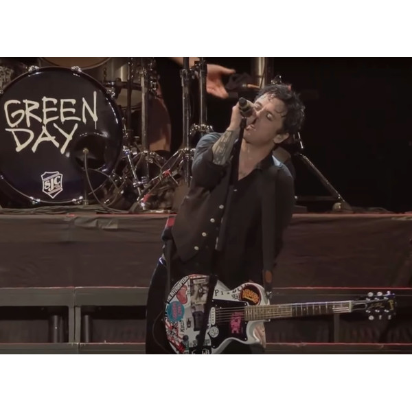 green day 2017 live.png