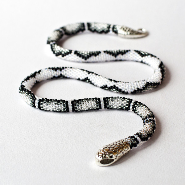 snake necklace 5.jpg