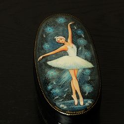 White Swan ballerina lacquer box Odette Swan Lake miniature art
