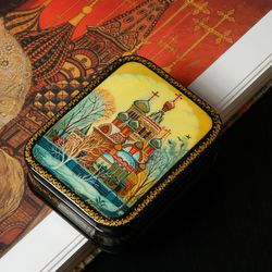 St Petersburg lacquer box hand-painted art souvenir