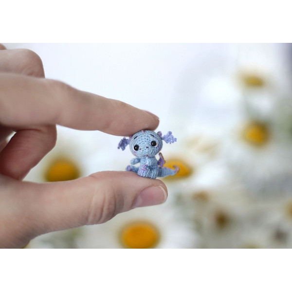 micro-crochet-blue-dragon-baby.jpg