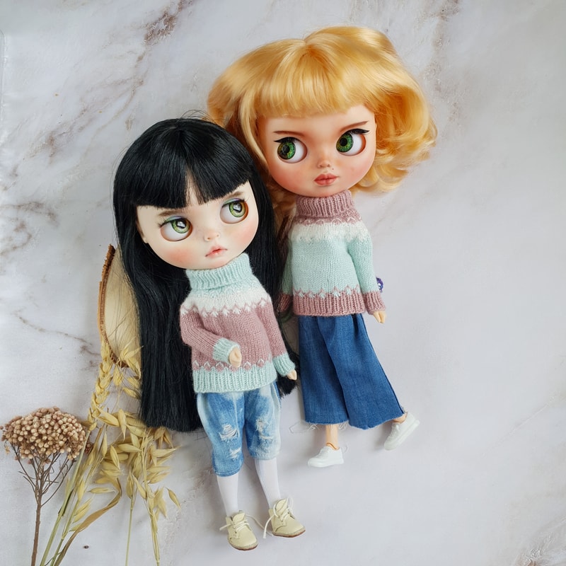 Blythe knit sweater with Flower pattern, Neo Blythe clothes, Custom doll clothes