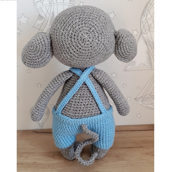 soft-crochet-toy-mouse-boy-rear-view