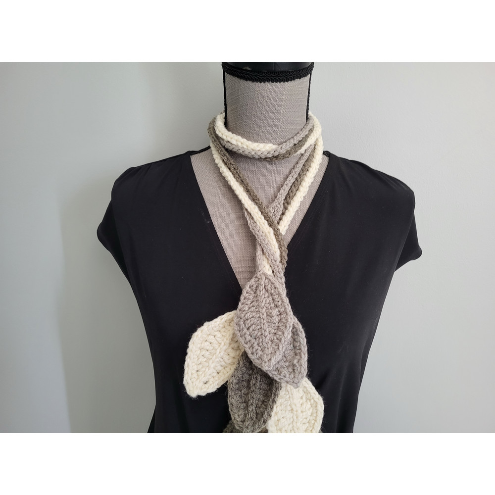 crochet scarf from leaves (1).jpg