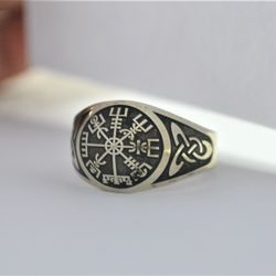Ring with Viking compass Vegvisir. Viking ring with engraved vegvisir. Norse occult ring.