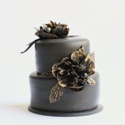 Miniature cake for dollhouse, polymer clay food for dolls, black wedding cake at 1:12 scale