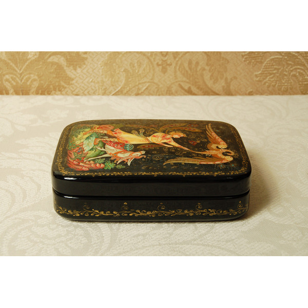 golden hand-painted lacquer box