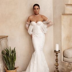 Modern wedding dress, classic corset sexy gown. Lace mermaid skirt bridal gown