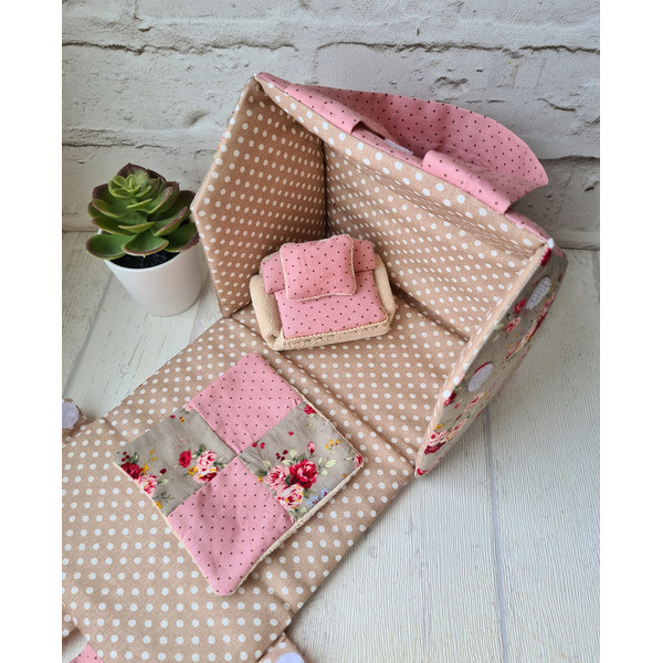 Best gift for kids fabric dollhouse kit. Gift for little g