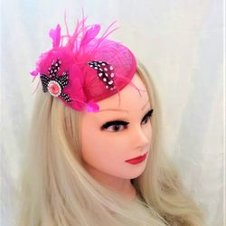 Women's wedding hat, Hot pink fascinator, Hot pink cocktail hat with feathers, Fuchsia hat for races/party/wedding