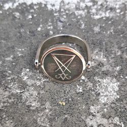Flip ring with Sigil of Lucifer and Baphomet (goat head with invert pentagram). Witch occult ring