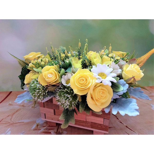 Faux-Roses-and-daisies-arrangement-3.jpg