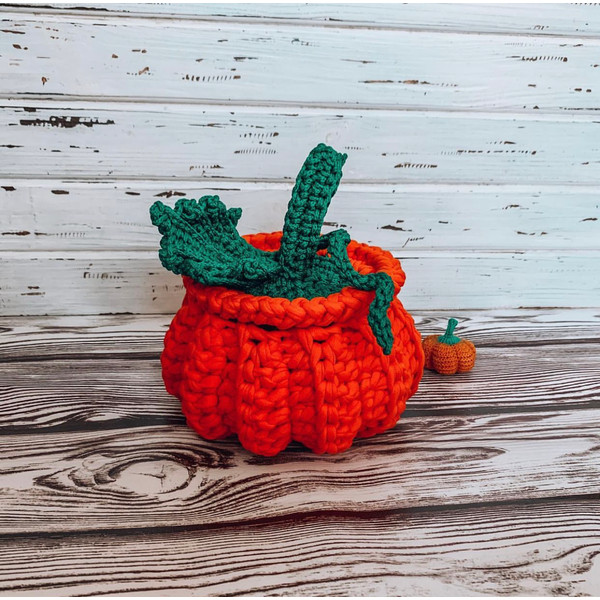 Crochet-pattern-Halloween-pumpkin-4