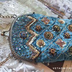 Velvet handbag clasp "Laura's Dream" embroidery
