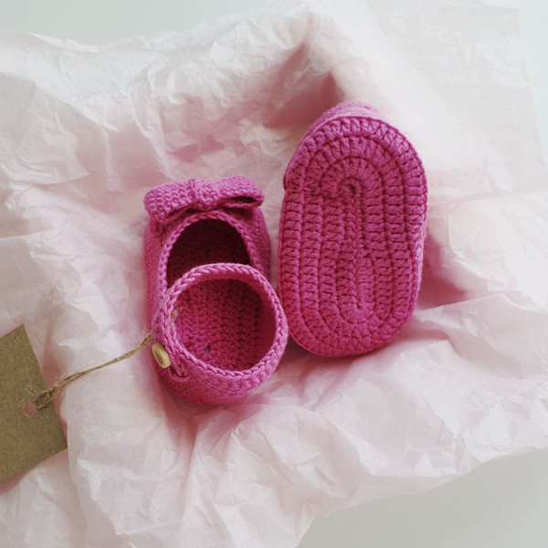 baby booties crochet.jpeg