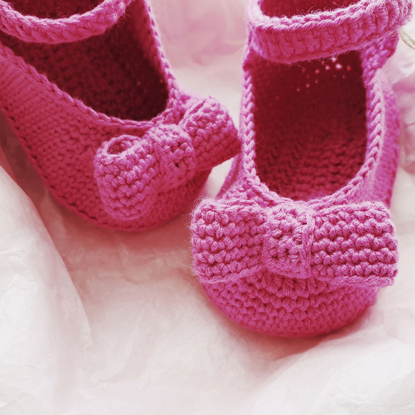 crochet booties for baby.jpeg