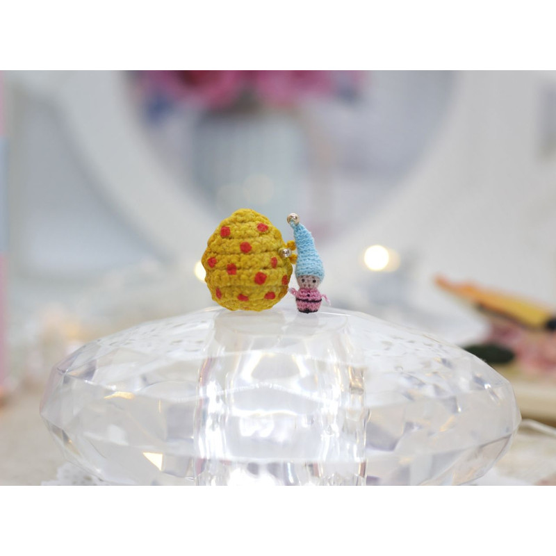 easter-gnome-micro-crochet-egg-with-toy.jpg