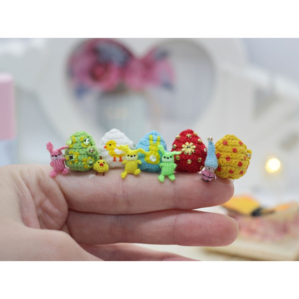 easter-miniatures-crochet-egg.jpg