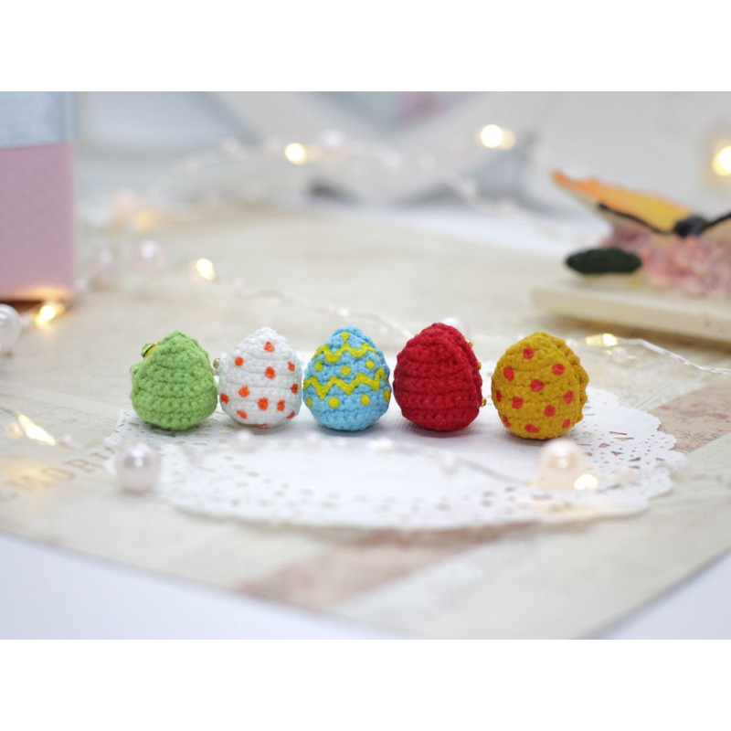 micro-crochet-egg-with-toy-handmade.jpg