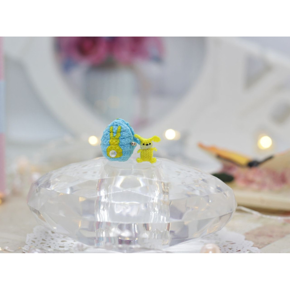 easter-bunny-micro-crochet-toy-with-egg.jpg