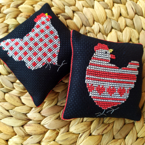 Cross-stitch-pin-cushion-5