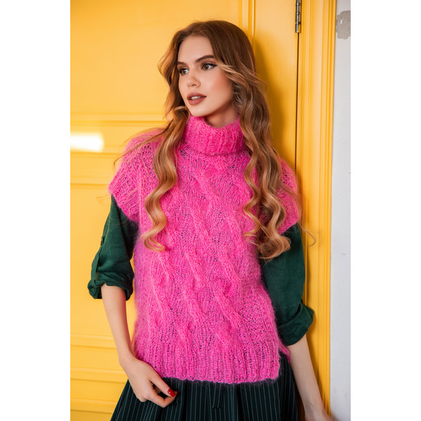 knitted woman vest 2.jpg