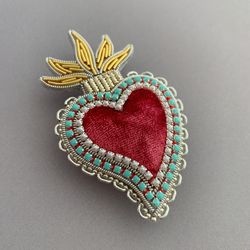 Sacred heart brooch Velvet heart brooch Sacred heart jewelry Embroidered heart brooch Beaded heart Ex Voto brooch