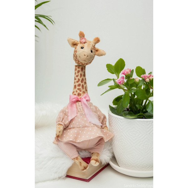 cute-horse-giraffe-anjou-by-svetlana-rumyantseva (1).jpg
