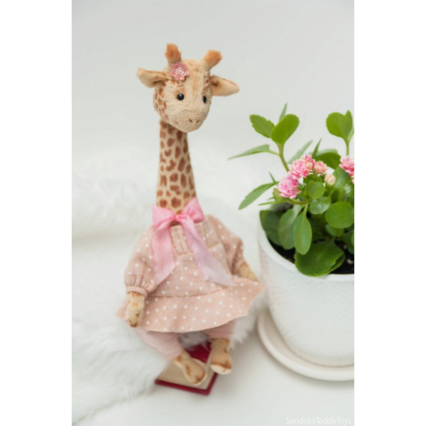 horse-giraffe-anjou-by-svetlana-rumyantseva.jpg