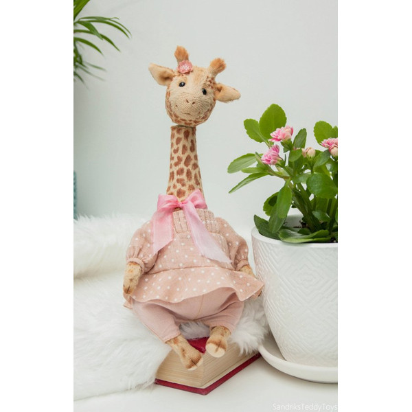 handmade-horse-giraffe-anjou-by-svetlana-rumyantseva.jpg