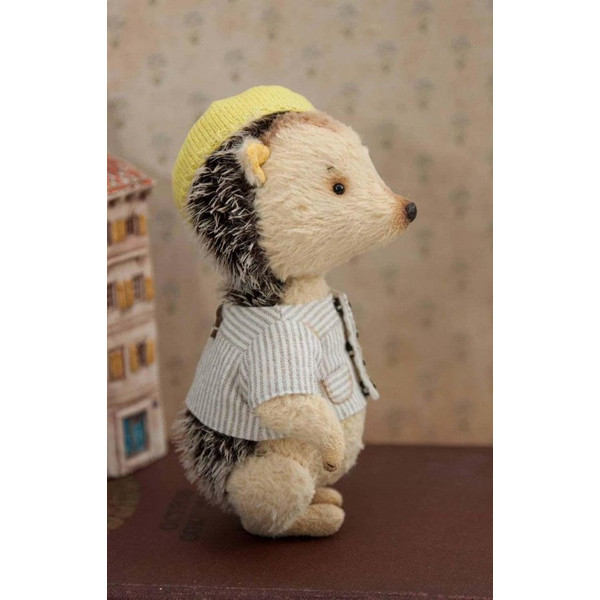 stuffed-animal-hedgehog-lemonko (2).jpg