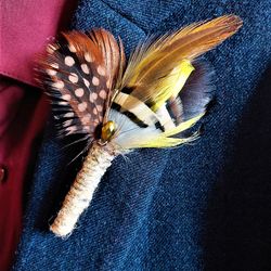 Rustic Wedding Feather Boutonniere , Men's Feather Lapel Pin, Grooms Buttonhole, Fiance feather boutonniere