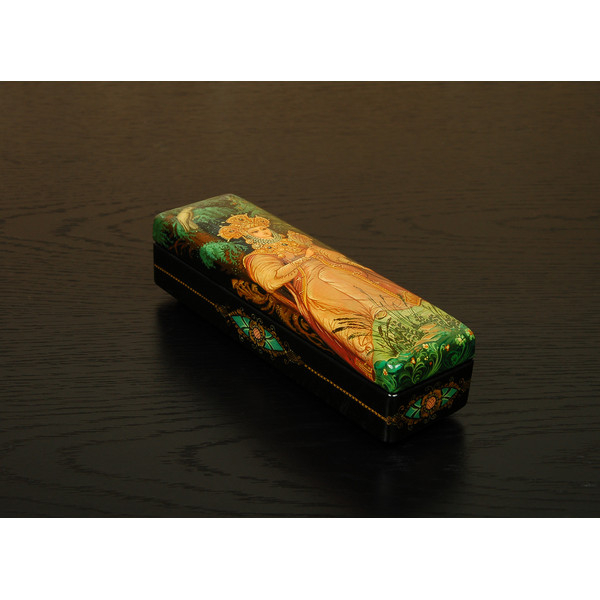 hand-painted tale lacquer box