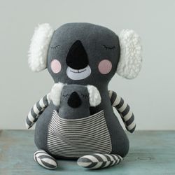 Koala with baby dolls. Sewing pattern and tutorial PDF