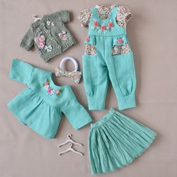 The outfit set for Ruby Red Fashion Friends doll