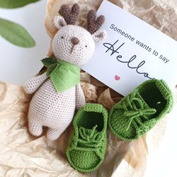 New baby gift Deer plush Baby booties Baby shower gift Birth announcement We are having a baby Grandparents to be