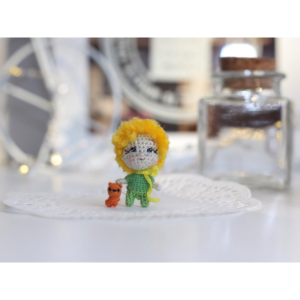 The-little-prince-miniature-doll.jpg