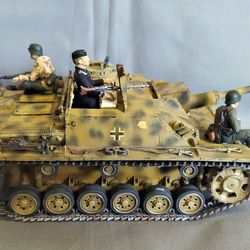 Built Model German Sturmgeschutz III Ausf.G w/figures, 1/35 scale