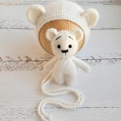 Newborn Teddy Bear bonnet and stuffed toy. Knitted baby photo prop