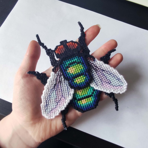 Realistic fly cross stitch pattern PDF for plastic canvas and tutorial. .JPG