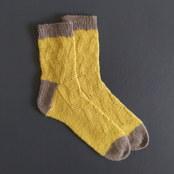 Yellow-winter-warm-handmade-socks-1