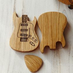 Personalized guitar pick box gift for guitar player, for dad, for friend, custom guitar pick holder