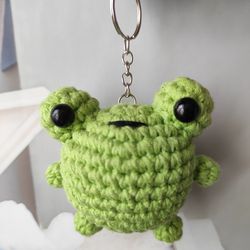 Crochet keychain frog, kawaii plush frog, green frog