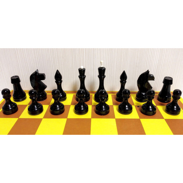 antique-chess.jpg