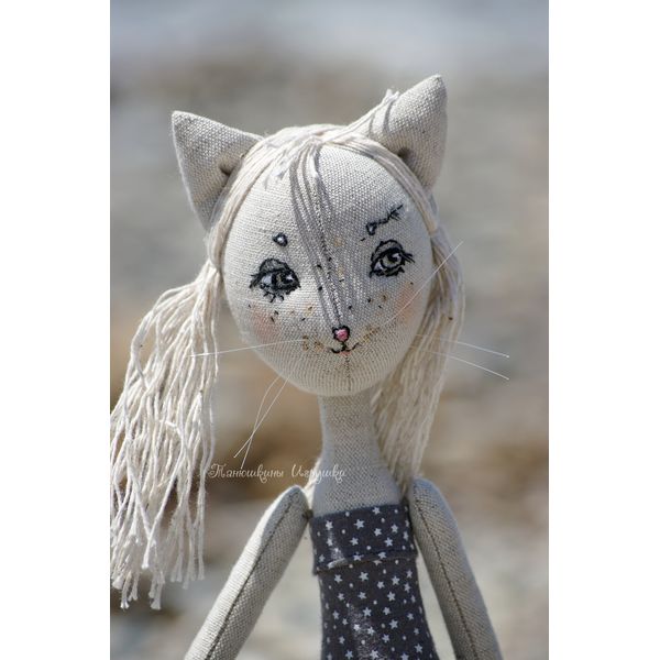 How to embroider doll cat's face - video tutorial & face pat - Inspire  Uplift