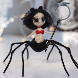 Spider horror doll halloween gift art collectibles doll miniature cute creepy gift for best friend crochet doll