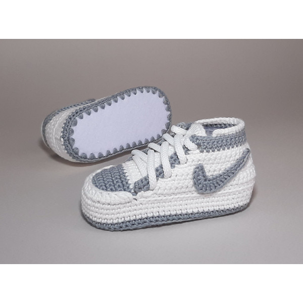 white-baby-shoes.jpg